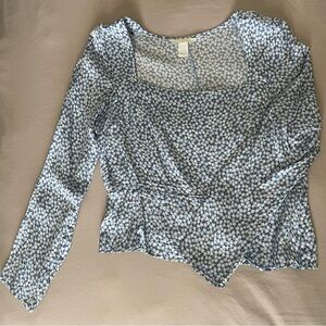 Flower satin- like blouse - Size: M